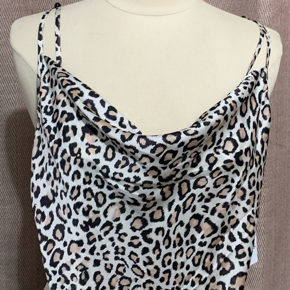 GUESS
AKILINA Dress with animal print - Picture 6 of 8